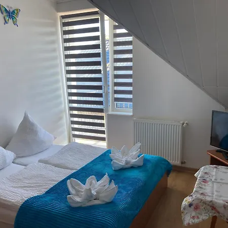 Lena Quarto em Acomodações Particulares
